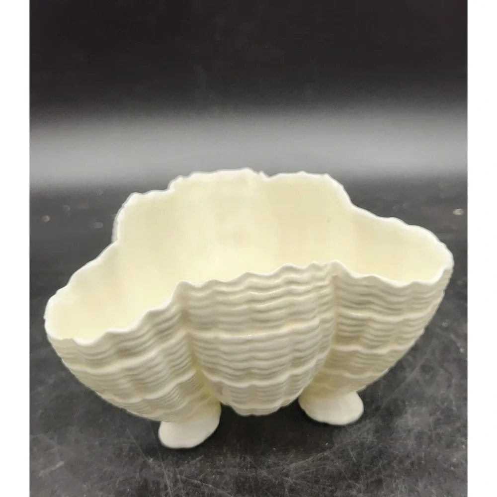 Vintage Royal Worcester Shell Shaped Bone China Footed Bowl Mid Century 3